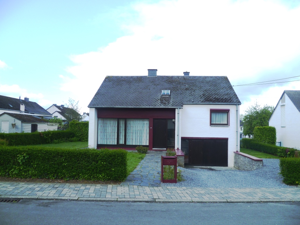 Belle maison 4 chambres située en plein centre de Ciney IVERT